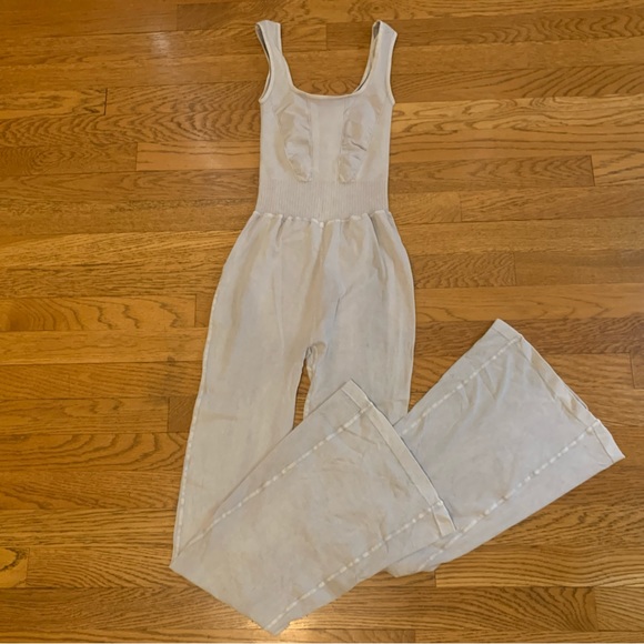NWOT Free people Good Karma Flared onesie ice grey size S - Picture 5 of 15